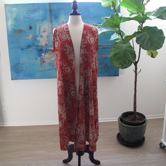 LULA ROE Red Floral Sleeveless Duster - Picture 11 of 11